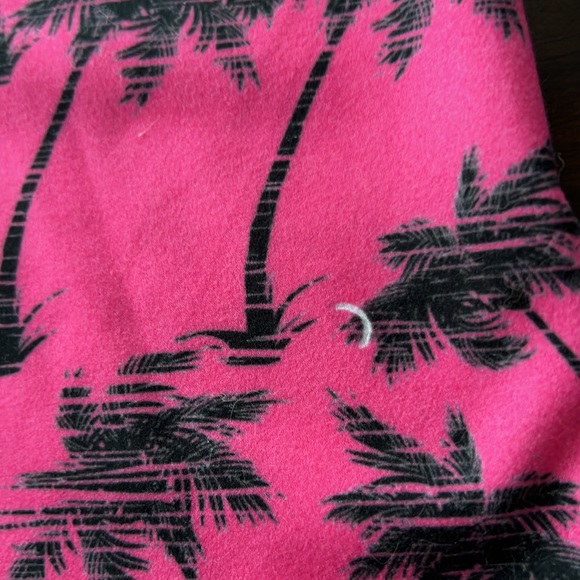 EVCR Crop Leggings - Picture 7 of 11